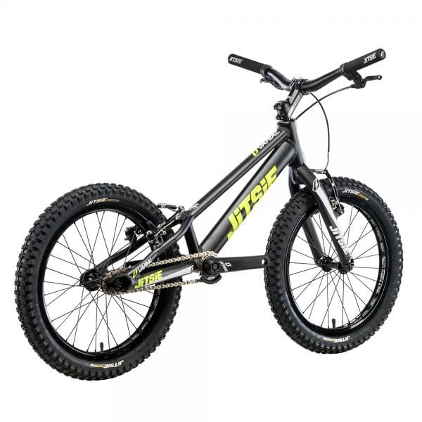 Bicicleta Varial 18" 740